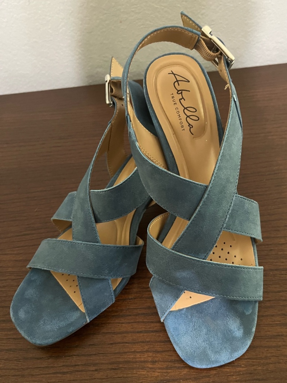 Abella True Comfort Suede Sandals